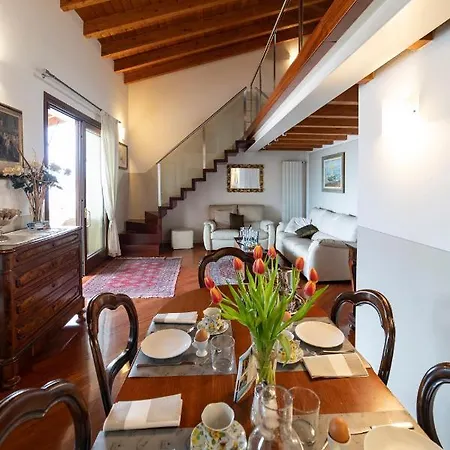 Romantic View House
